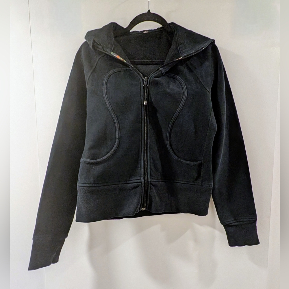 2010 Lululemon Athletica Vintage Fitted Thick Black Hooded Zip Up